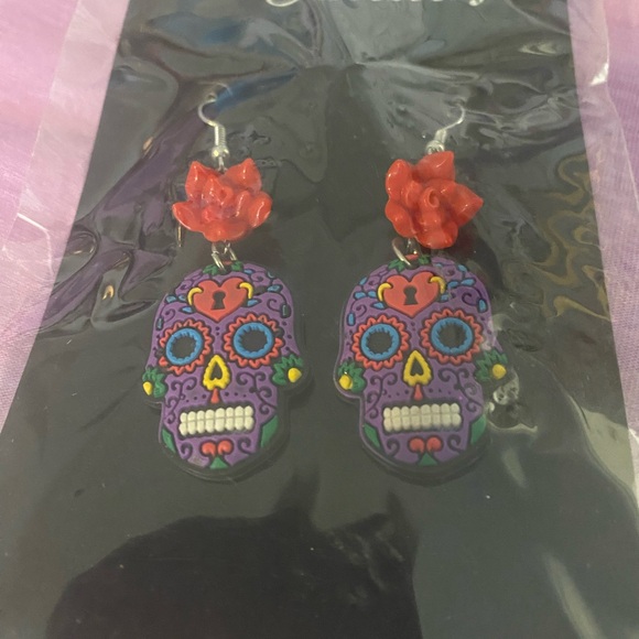 Day of the Dead NWT in package, fashion earrings. Purple - Picture 1 of 3